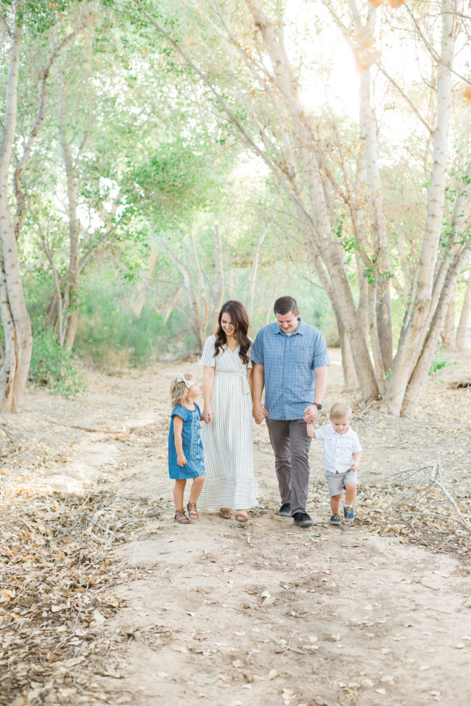 Phoenix Arizona Family Photographer Family Pictures Outfit Inspiration