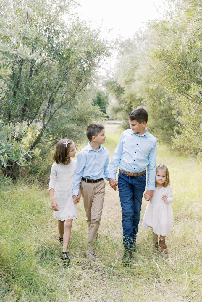 Sibling picture during Gilbert Mini Session